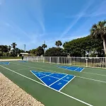 Pelican Walk 402
