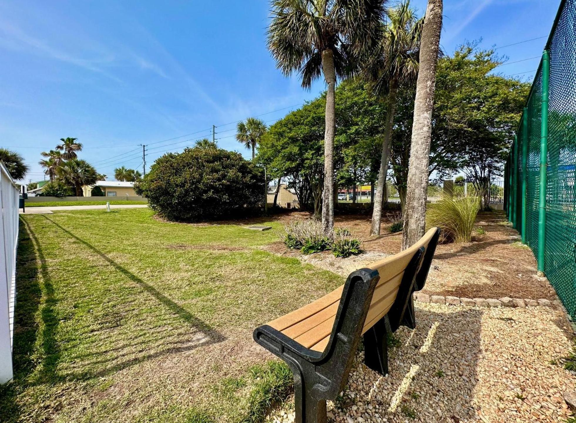 Pelican Walk 402